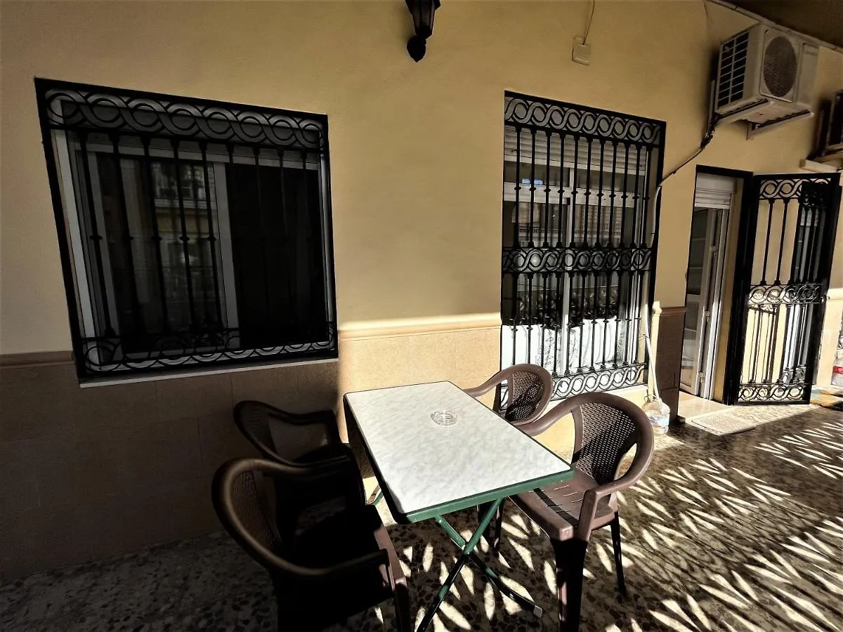 Nuc - 2 Dormitorios - Wifi - Terraza Exterior - 100 Metros Playa La Carihuela トレモリノス 0*,  スペイン