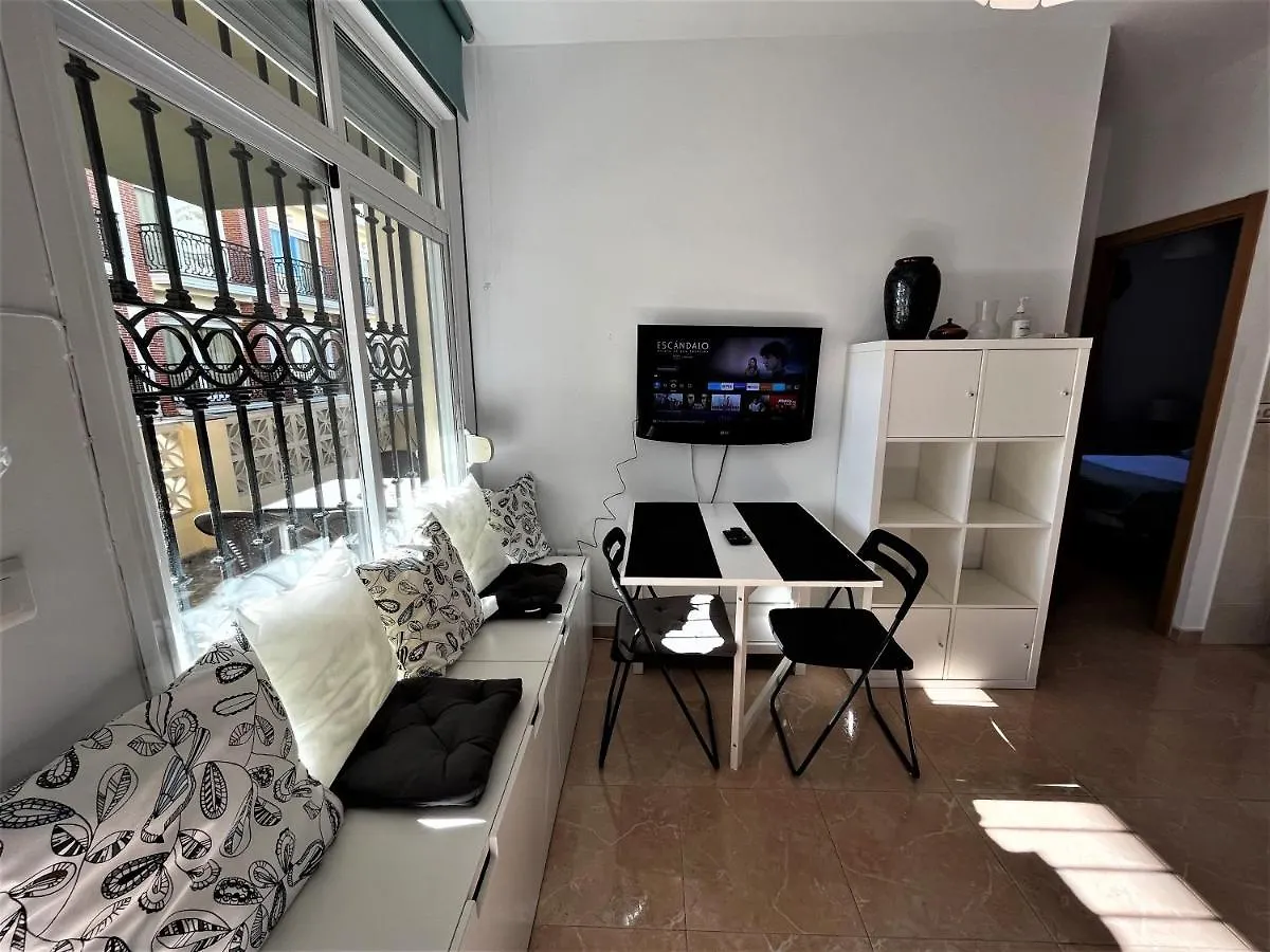 Appartement Nuc - 2 Dormitorios - Wifi - Terraza Exterior - 100 Metros Playa La Carihuela Torremolinos Spanje
